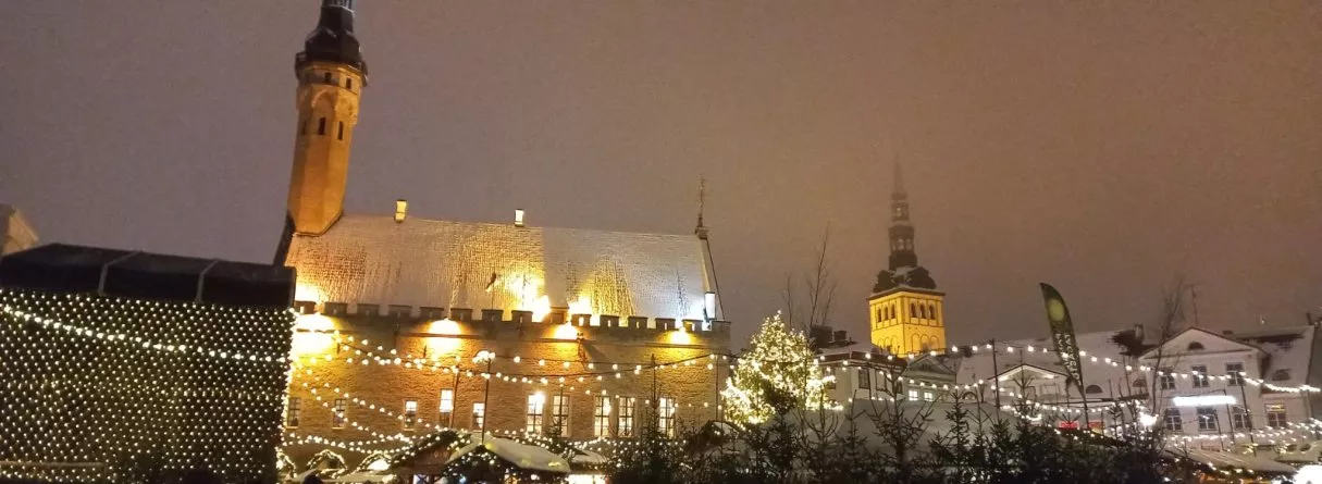 Uz Tallinas Ziemassvētku tirdziņu! Noskaņu brauciens ar viduslaiku dzīrēm restorānā Olde Hansa! 