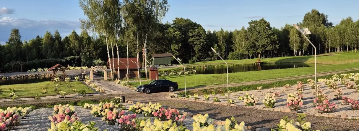 Izgaršo Sēliju! Alīdas kafeja, krāšņi ziedošas hortenzijas Jura Sapņu dārzā, Zandas Rageles keramika un brauciens ar plostiņu Dienvidsusējā  GARANTĒTS