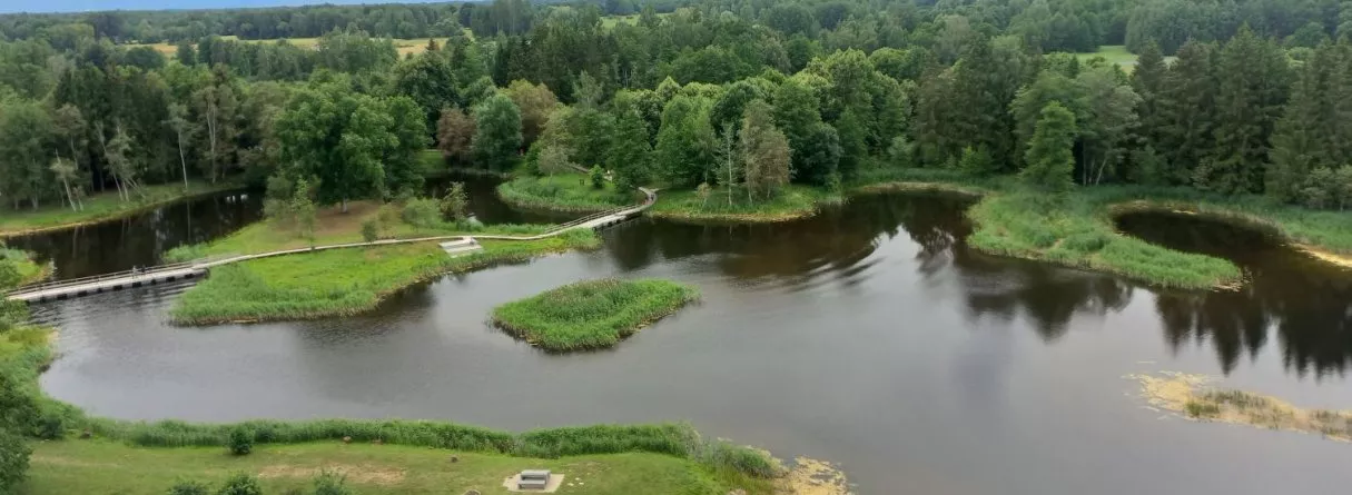 Festivāls “Zemgales ērģeles” – svētki rudens vārtos Bārbelē. Atdzimusī Iecavas luterāņu baznīca. Dievdārziņš. Iecavas parks un muižas komplekss. Skaistkalnes katoļu baznīca. Biržu duona. Kirkilu skatu tornis.  GARANTĒTS