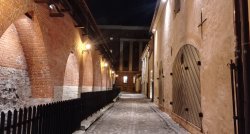 Rīga zem Rīgas! Sv.Jāņa baznīcas pagrabi un pēc 16.gadsimta receptes pagatavota kūka Rīgas Rātes senajā vīna pagrabā! 