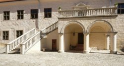 SĀC GADU KARALISKI!
Zemgales skaistās - MEŽOTNES un BAUSKAS PILIS.
Cēlais Bauskas RĀTSNAMS. Rokoko šarms MAZAJĀ MUIŽĀ!