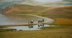 DŽIPU TŪRE. Kirgizstānas kalnu ezeri . VISS IEKĻAUTS, maza grupa!