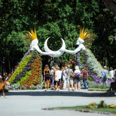  Uz PAKROJU! VASARAS Ziedu festivāls un ŠAUĻI! GARANTĒTS