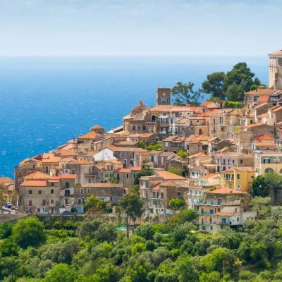 Starp Amalfi un Čilento piekrastēm - Salerno novembrī