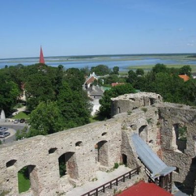 Uz Šokolādes festivālu Hāpsalā! Majestātiskās Ungru pilsdrupas, Hāpsalu pils un svētku līksmība promenādē!  GARANTĒTS