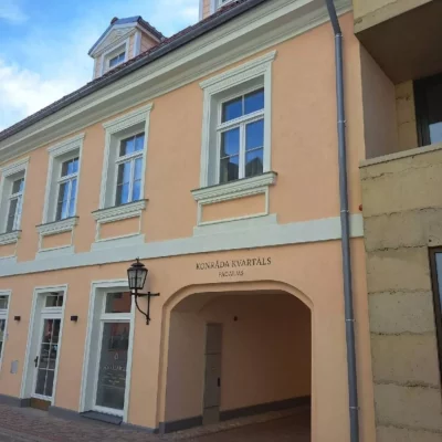 Cēsu jaunumi! Alus māja, Konrāda kvartāls Cēsīs, piedzīvo Toskānu. Cīrulīšu dabas taka, Sarkanās klintis un Rūcamavots