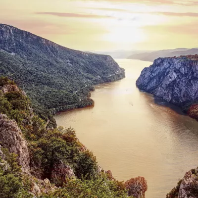 Belgrada un Donava: Serbijas vēsture, kultūra un garša