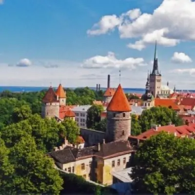Viduslaiku dienas Tallinas vecpilsētā un Kadriorgas pils - baroka pērle gleznaina parka vidū! 