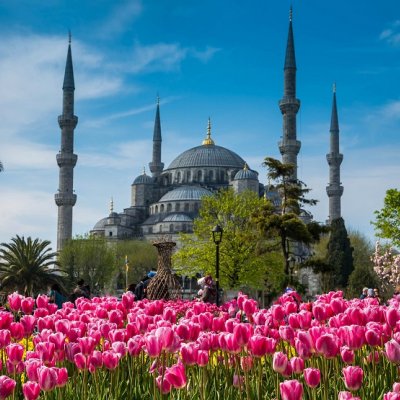 Zilā mošeja pavasarī