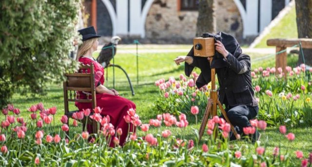 TULPJU UN PAVASARA ZIEDU FESTIVĀLS ar šokolādi pa virsu