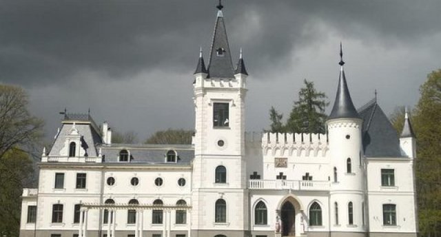 Skaistās pilis VIDZEMĒ - pasakainā STĀMERIENAS pils un LIZUMA muiža! GRANTIŅU zirgi!