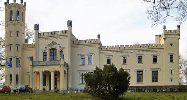 ODZIENAS PILS un LORELEJAS klints. Unikāla Gustava FILIPSONA gleznu izstāde Jēkabpilī! Vēja zvaniņu meistarklase! 