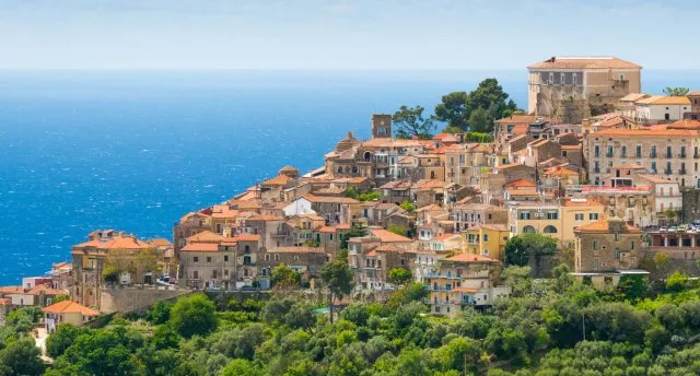 Starp Amalfi un Čilento piekrastēm - Salerno novembrī ГАРАНТИРОВАННО