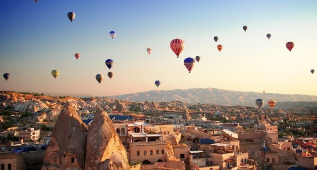 Turcijas brīnumi: Kapadokija un Pamukkale...