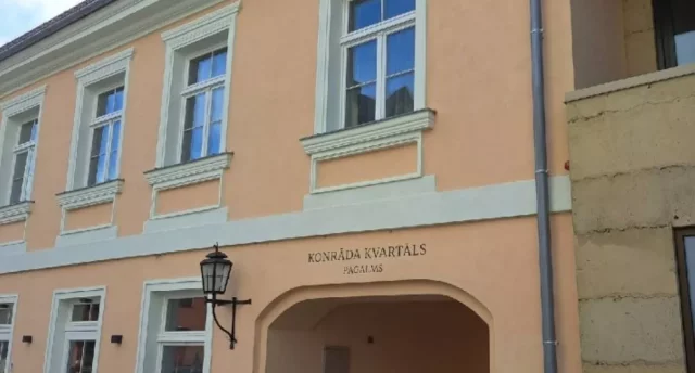 Cēsu jaunumi! Alus māja, Konrāda kvartāls Cēsīs, piedzīvo Toskānu. Cīrulīšu dabas taka, Sarkanās klintis un Rūcamavots