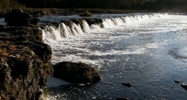 Kuldīgas puses kultūrvietas - Ēvalda Valtera piemiņas istaba Kurmālē, stāsts par kuršu ķoniņiem Ķoniņciemā, flīžu darbnīca ”AmaNORD" ciemā ar zīmīgu nosaukumu "KERAMIKA". Ventas rumbā lido zivis! 