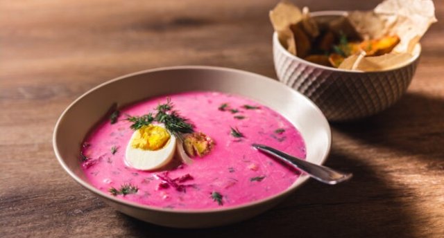 Rozā zupas festivāls Viļņā, rododendru un ceriņu kupenas Viļņas Universitātes botāniskajā dārzā, Paņevēža