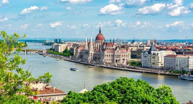 HEVĪZA EZERS LOTOSU ZIEDOS: Hevīza ezers, Balatona zelta un sudraba krasts, Tihaņas pussala, Zagreba, Kestheja-Grāfu Festiči pils, Tapolca, Tavarsbarlang ala, Bori pils, Šekešfehervara, Velky Meder termālais baseins
