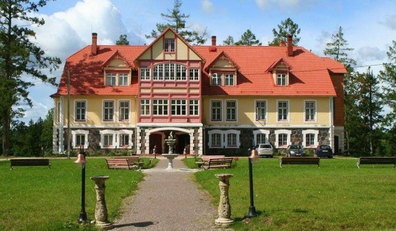 SPA Varskas minerālūdeņos! Maģiskā Otepē ar glezno Cantervillas pili... un Obinitsas neparastā Setu zeme.