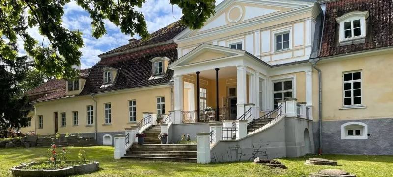 Uz Hercoga Jēkaba gadatirgu! Skaistā Kuldīga un Kurzemes muižas zelta rudenī.