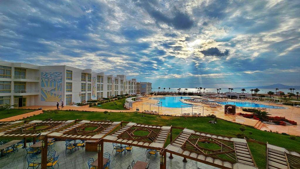 AMARINA STAR RESORT & AQUA PARK (EX. RAOUF HOTEL STAR) 4★