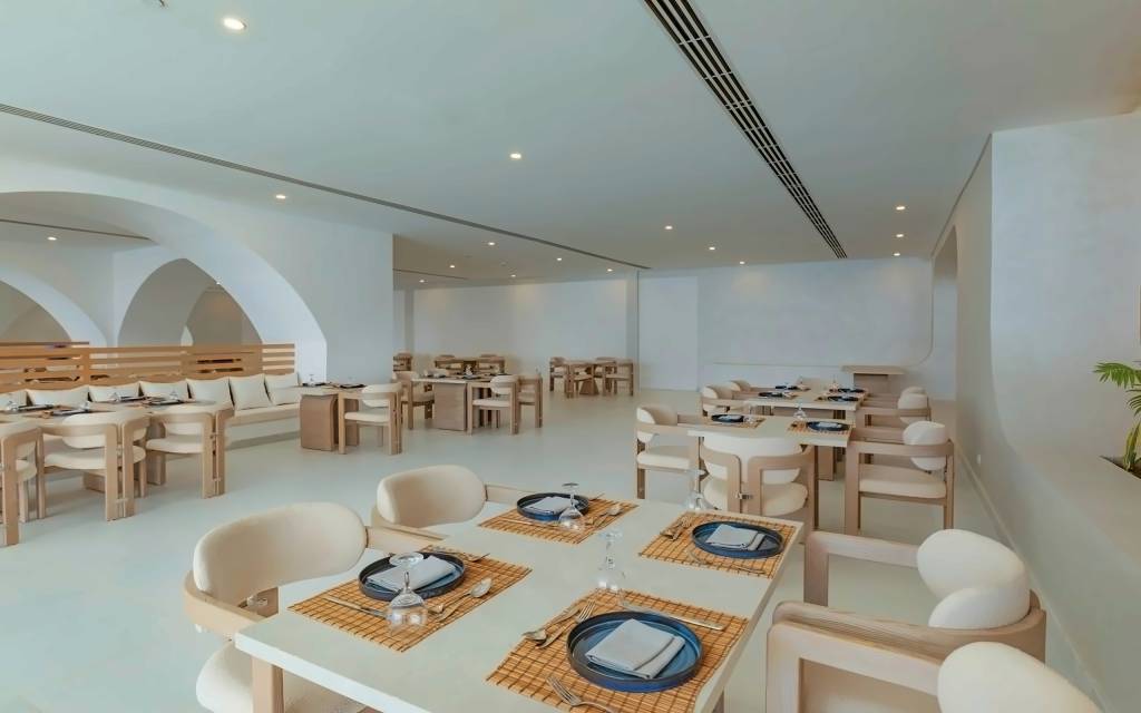 POSH CLUB BY WHITE HILLS 5★