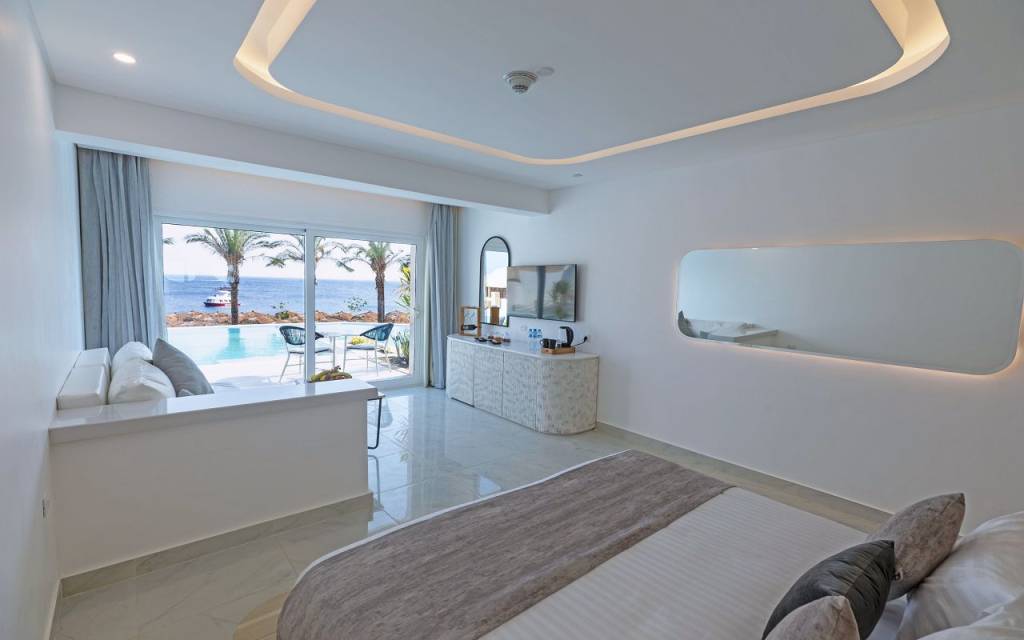 POSH CLUB BY WHITE HILLS 5★