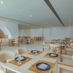 POSH CLUB BY WHITE HILLS 5★