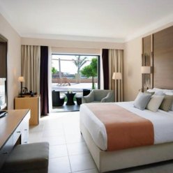 CORAL SEA AQUA CLUB RESORT 4★