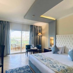 AMWAJ OYOUN RESORT 4★