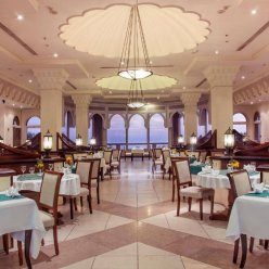 CONTINENTAL PLAZA BEACH RESORT 4★