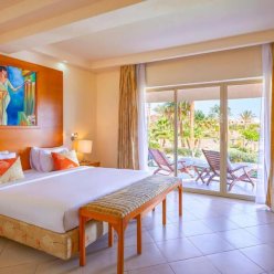 PARROTEL BEACH RESORT (EX. RADISSON) 5★