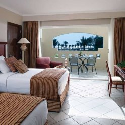 CORAL SEA WATERWORLD 5★