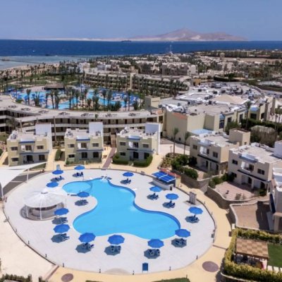 AMWAJ OYOUN RESORT 4★