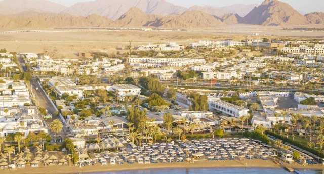 Viesnīcas skats Ēģiptē, Hurgada ar baseinu