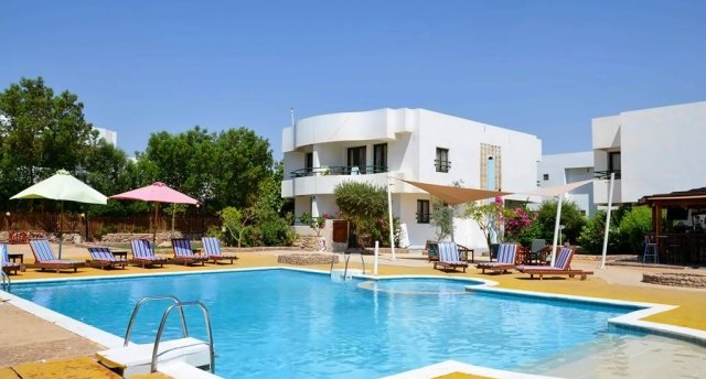 Viesnīcas skats Ēģiptē, Hurgada ar baseinu