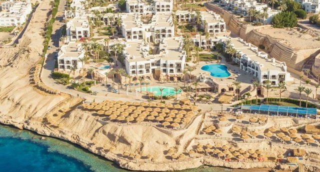 Viesnīcas skats Ēģiptē, Hurgada ar baseinu