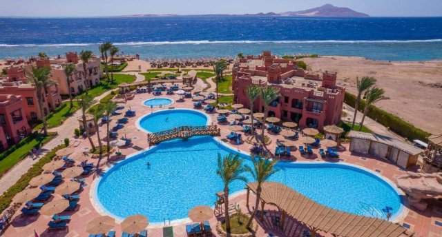 Viesnīcas skats Ēģiptē, Hurgada ar baseinu