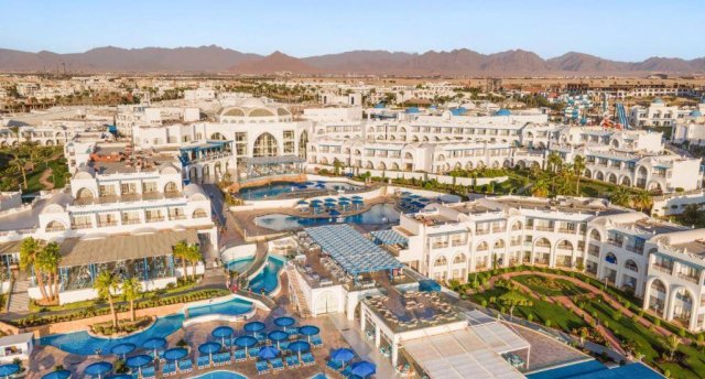 Viesnīcas skats Ēģiptē, Hurgada ar baseinu