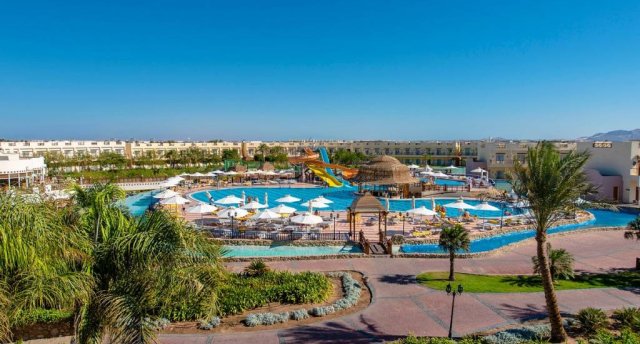 Viesnīcas skats Ēģiptē, Hurgada ar baseinu