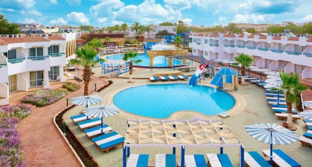 Viesnīcas skats Ēģiptē, Hurgada ar baseinu