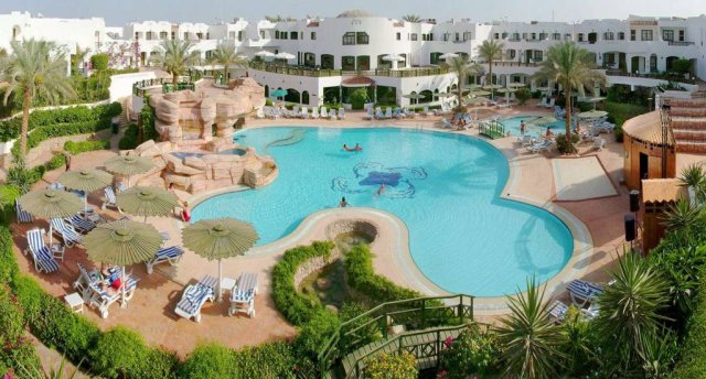 Viesnīcas skats Ēģiptē, Hurgada ar baseinu