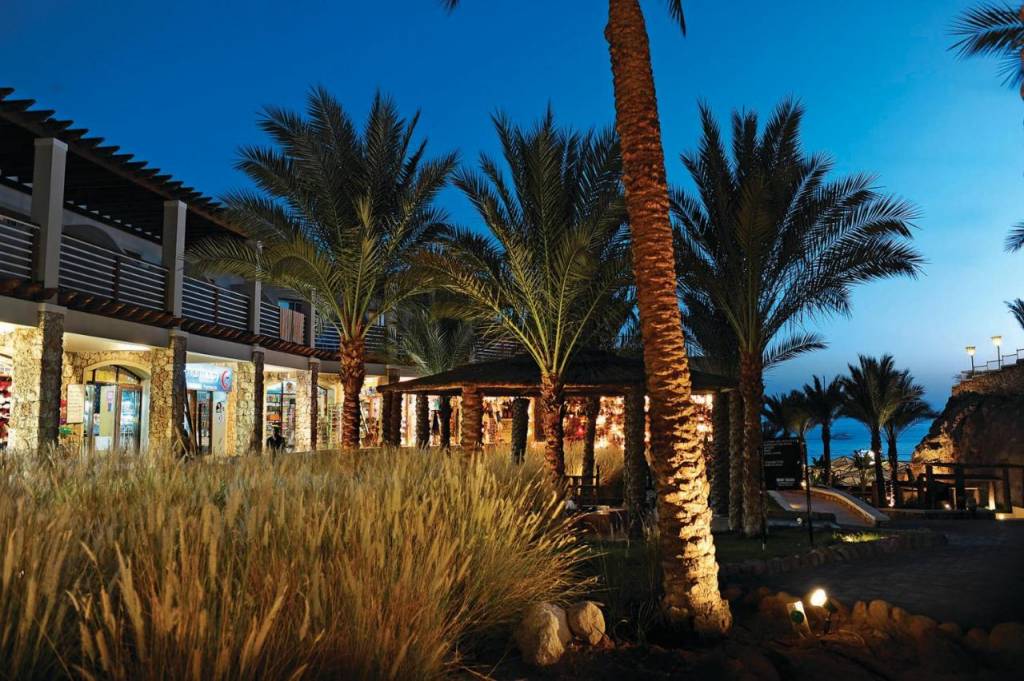 REEF OASIS BEACH RESORT 4★