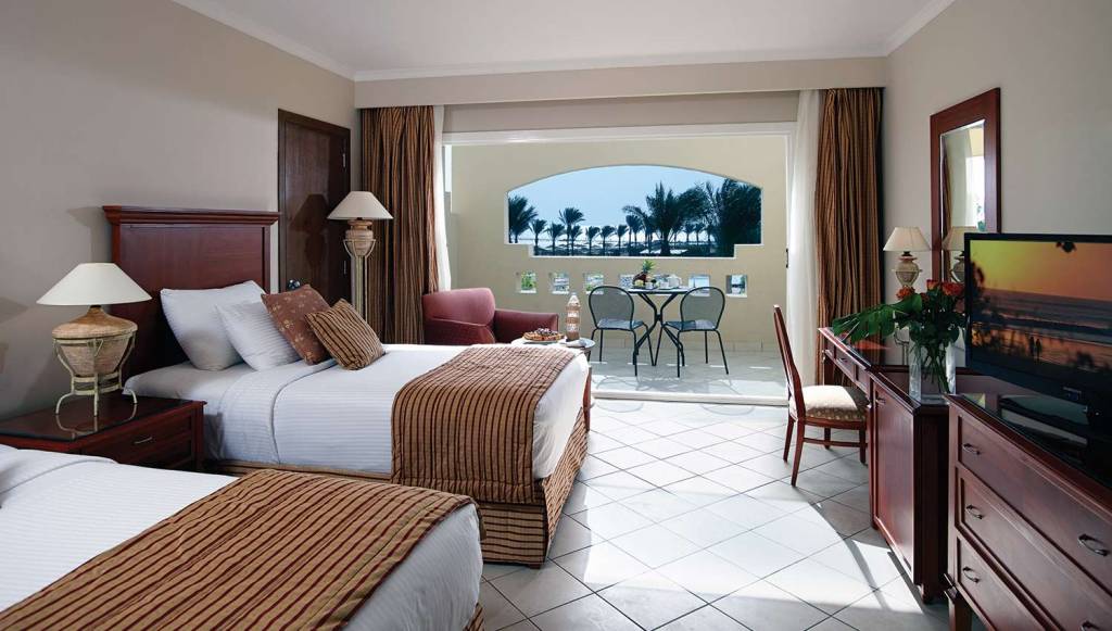 CORAL SEA WATERWORLD 5★