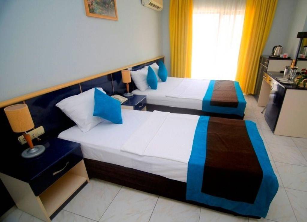 KLAS MORE BEACH HOTEL 5★