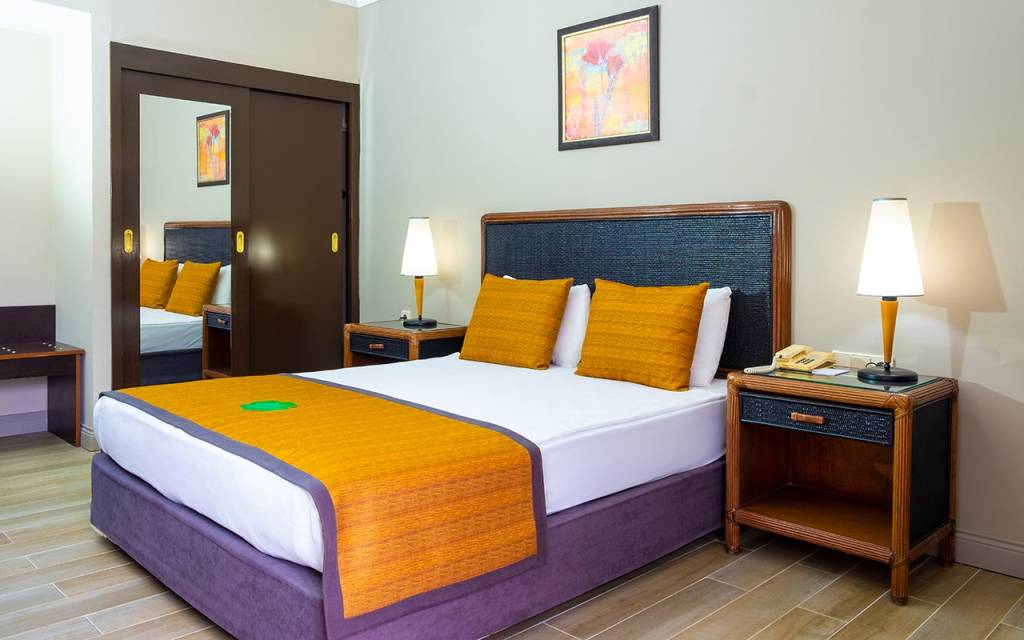 QUEENS PARK RESORT GOYNUK 5★