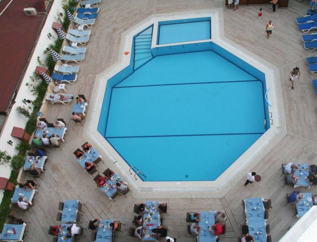 ELYSEE BEACH HOTEL 3★