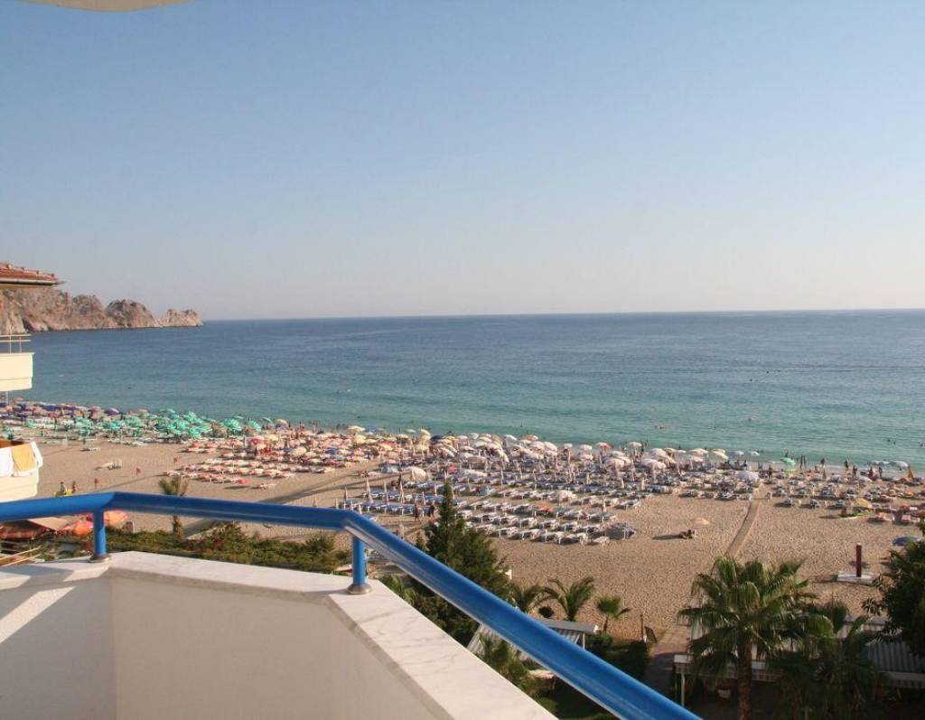 ELYSEE BEACH HOTEL 3★