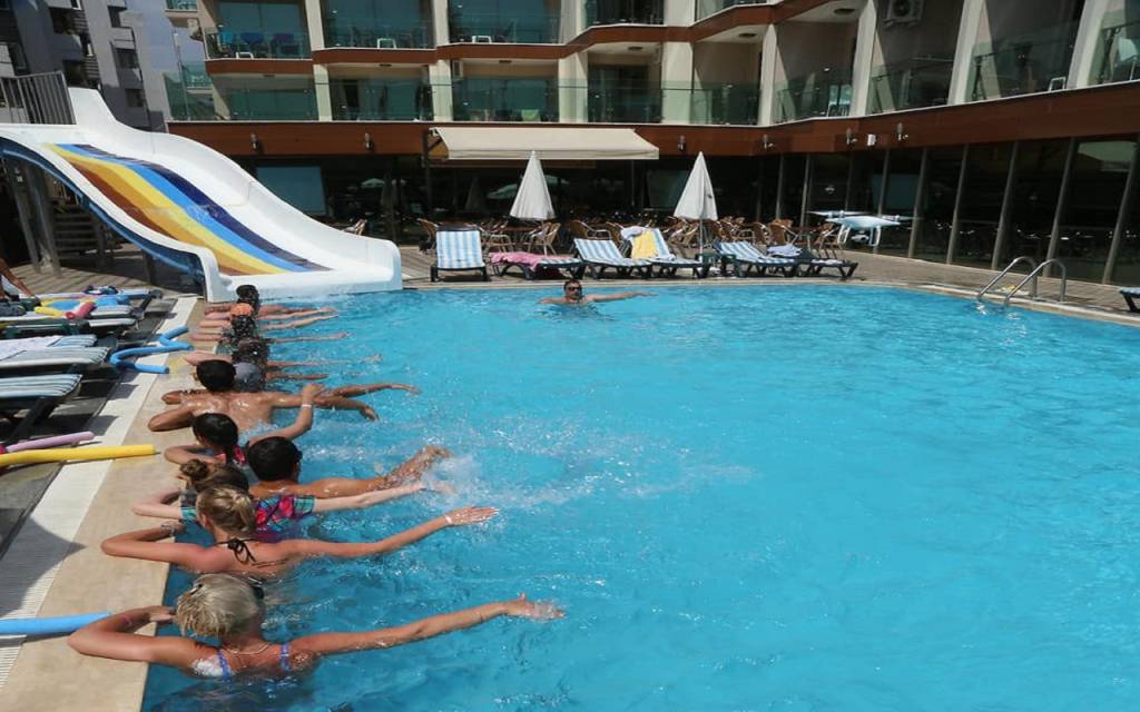 GRAND BAHRAN HOTEL (EX. AS BLUE COAST) (tikai pieaugušajiem, 16+) 4★