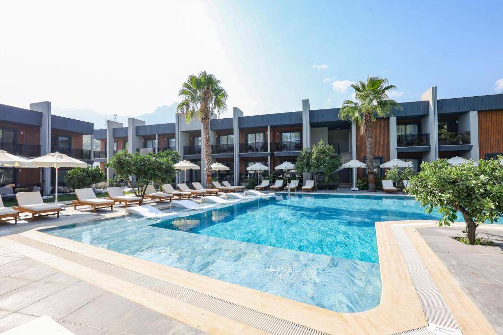 HOTEL FOREST IN 3★